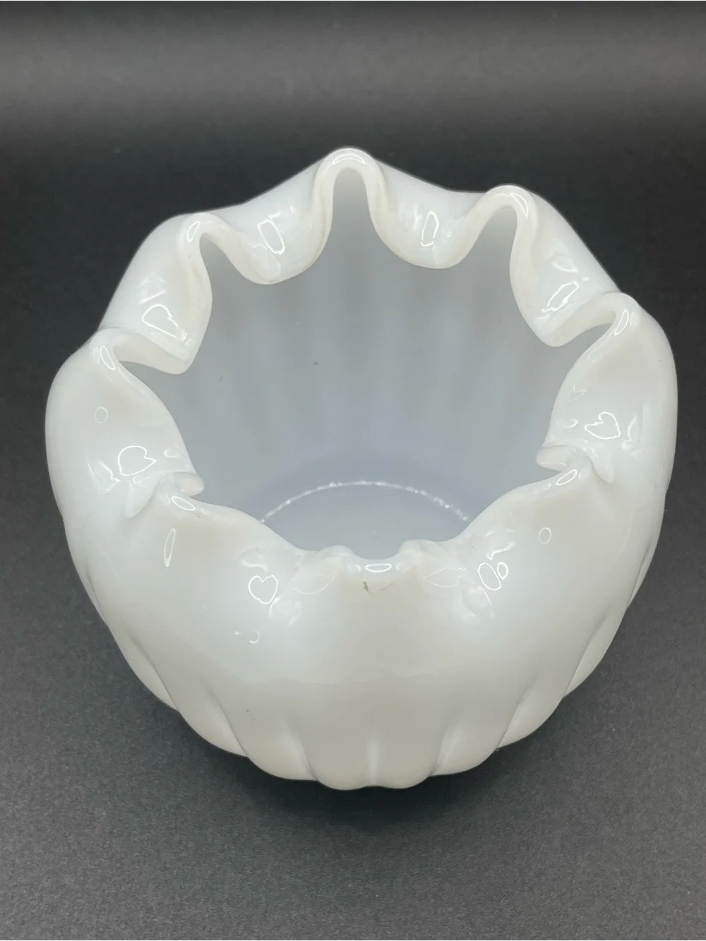 Vintage, Fenton MCM Milk Glass Ribbed Rose Bowl